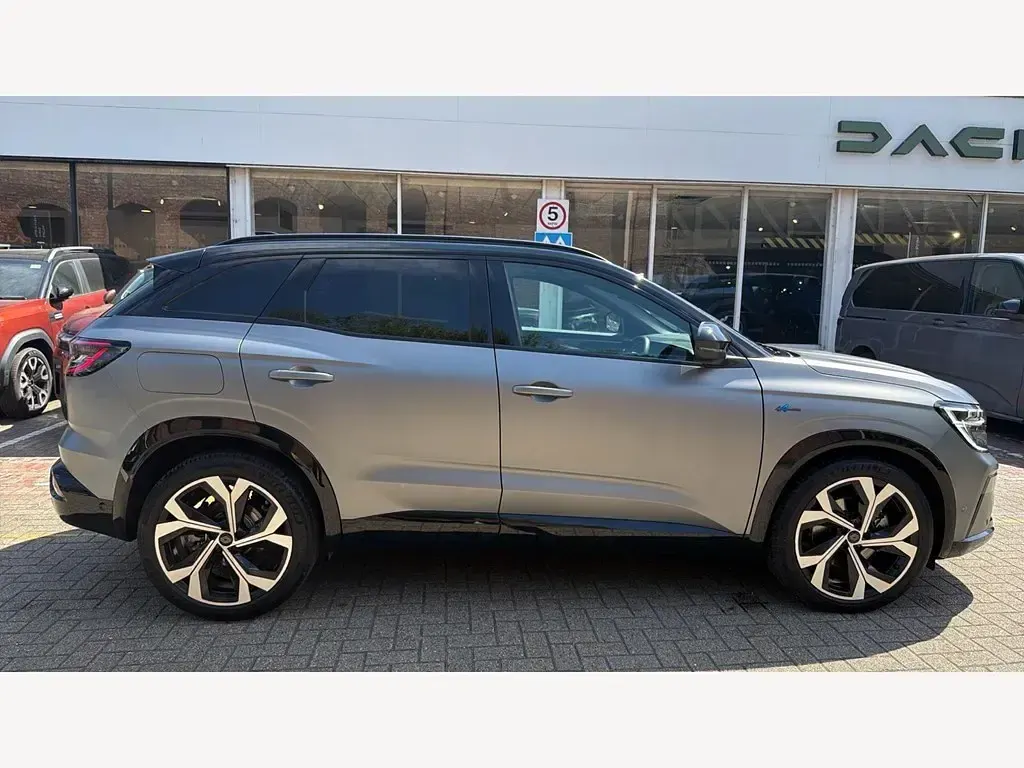 Usado Renault Austral Techno Esprit Alpine 200 HP (147 kW) 2024 Cinzento SUV