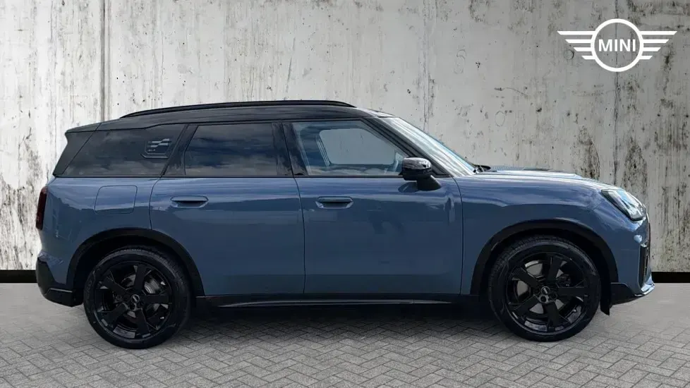 Used Mini Countryman 215 HP (158 kW) 2025 Blue SUV
