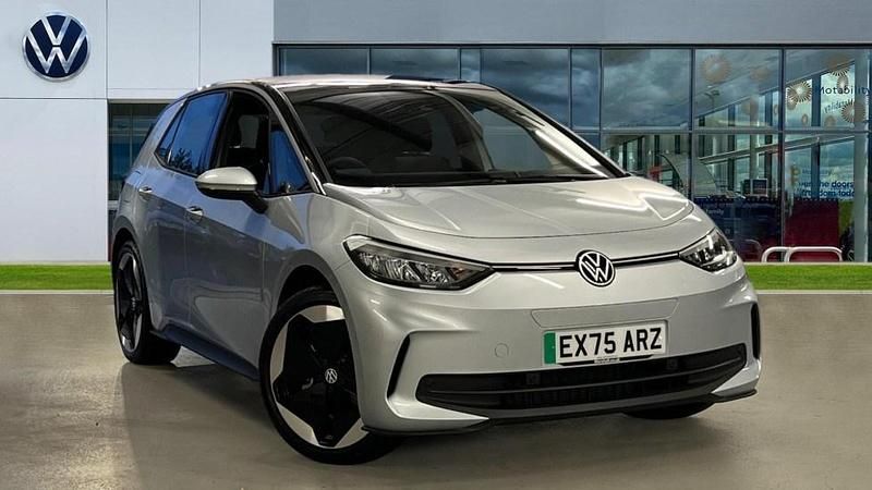 Scale silver metallic black New 2025 VW ID.3 Pro Hatchback | £33,000 - Image 1/4