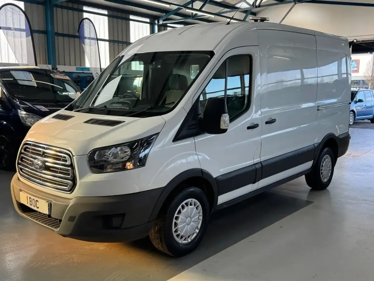 Usado Ford Transit 105 HP (77 kW) 2017 Branco Van