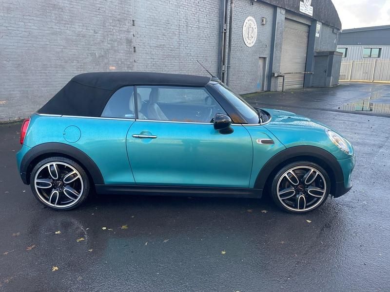 Begagnad Mini Cooper Cabriolet 2017 Turkos Cab