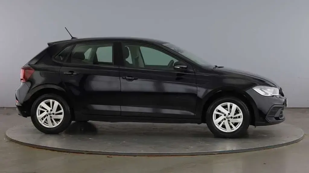 Used VW Polo Life 95 HP (69 kW) 2022 Black Hatchback