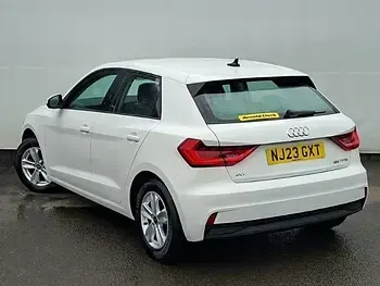 Used Audi A1 Design 95 HP (69 kW) 2023 White SUV