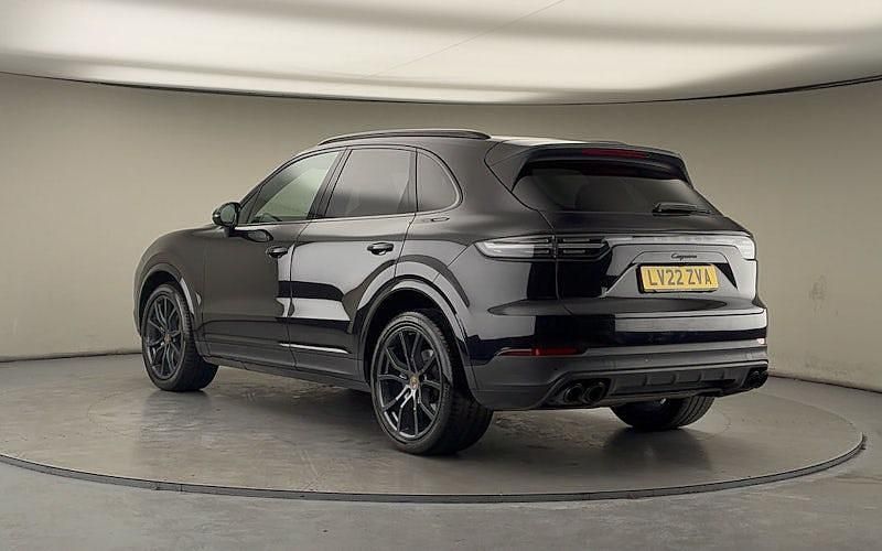 Used Porsche Cayenne Platinum Edition 340 HP (250 kW) 2022 Black SUV
