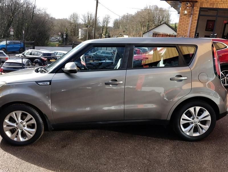 Used Kia Soul Plus 132 HP (97 kW) 2015 Silver SUV
