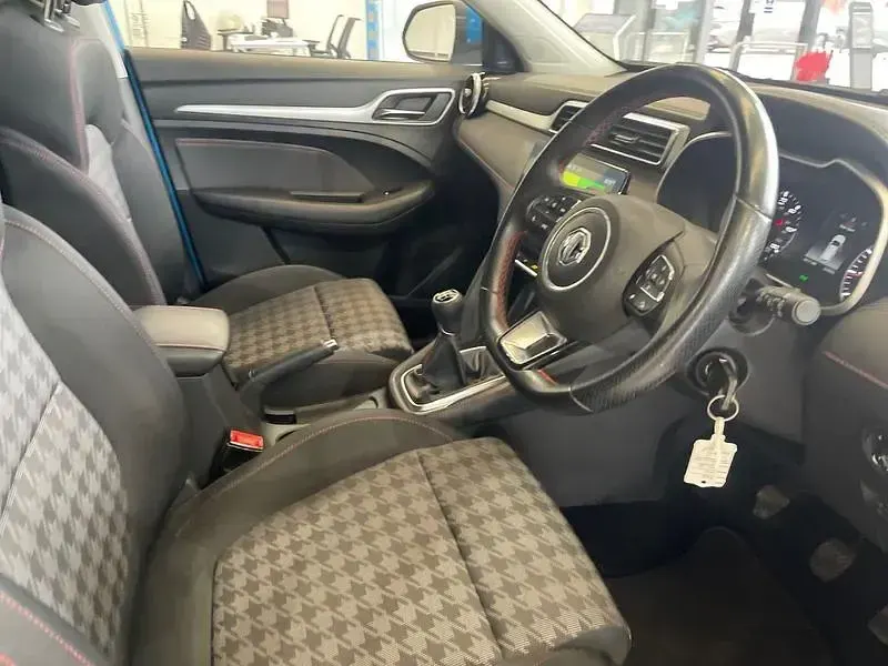 Used MG ZS Excite 106 HP (77 kW) 2021 Blue SUV