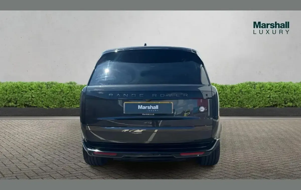 Used Land Rover Range Rover 542 HP (398 kW) 2024 Grey SUV