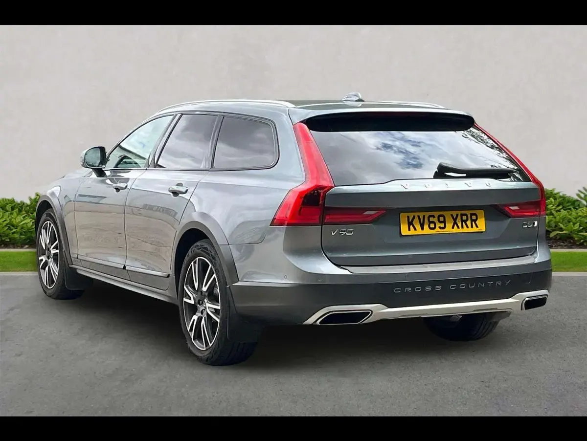 Used Volvo V90 CC Plus 235 HP (172 kW) 2019 Grey Estate