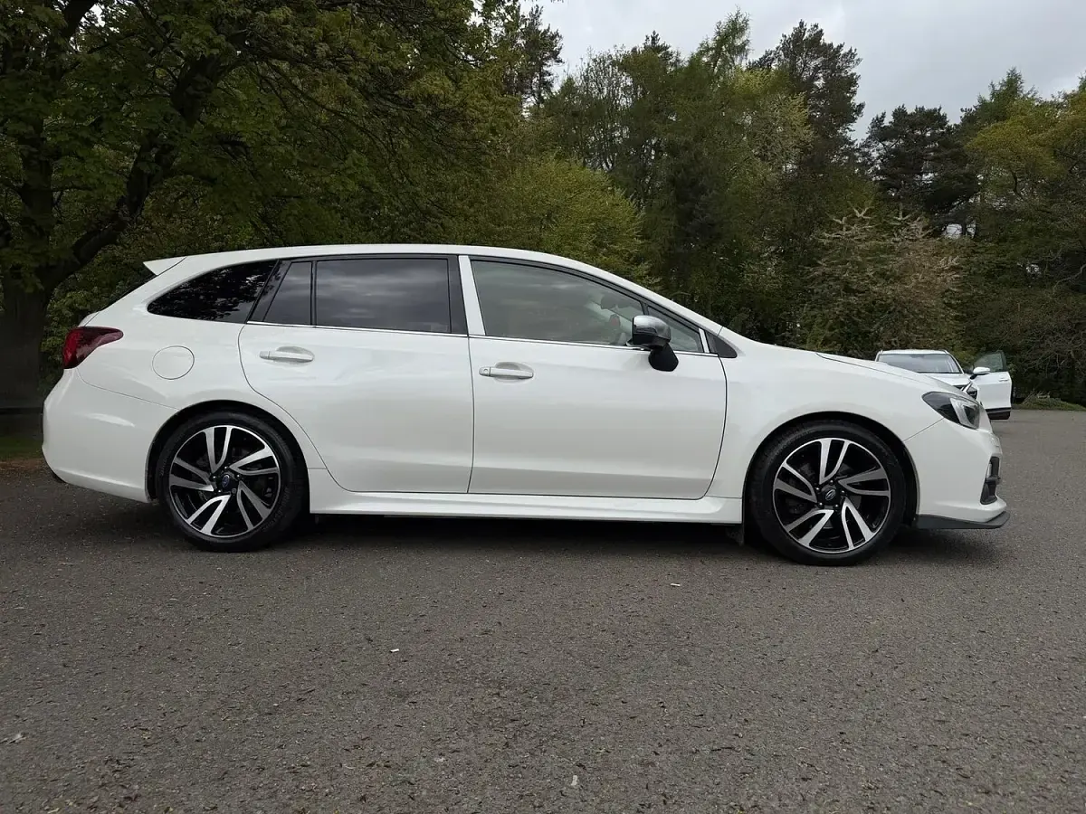 Used Subaru Levorg GT 170 HP (125 kW) 2015 White Estate