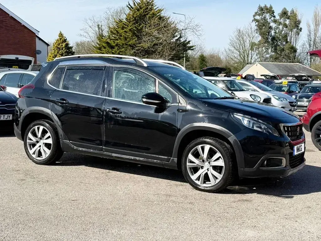 Usado Peugeot 2008 Allure 130 HP (95 kW) 2019 Preto SUV