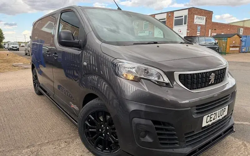 Used Peugeot Expert 122 HP (89 kW) 2021 Van