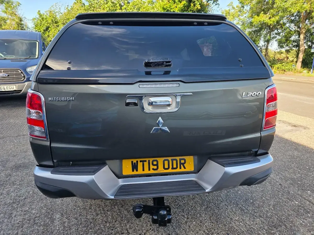 Used Mitsubishi L200 181 HP (133 kW) 2019 Green Pickup