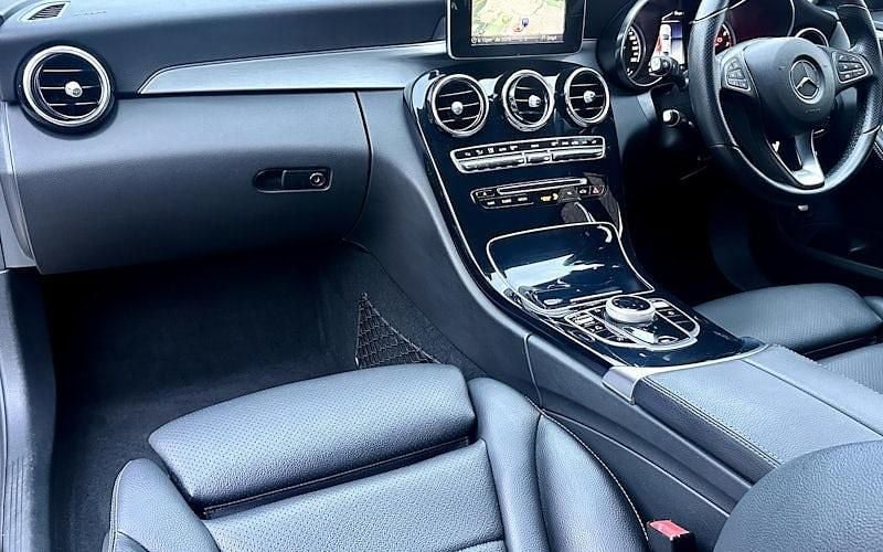 Used Mercedes C200 184 HP (135 kW) 2018 Sedan