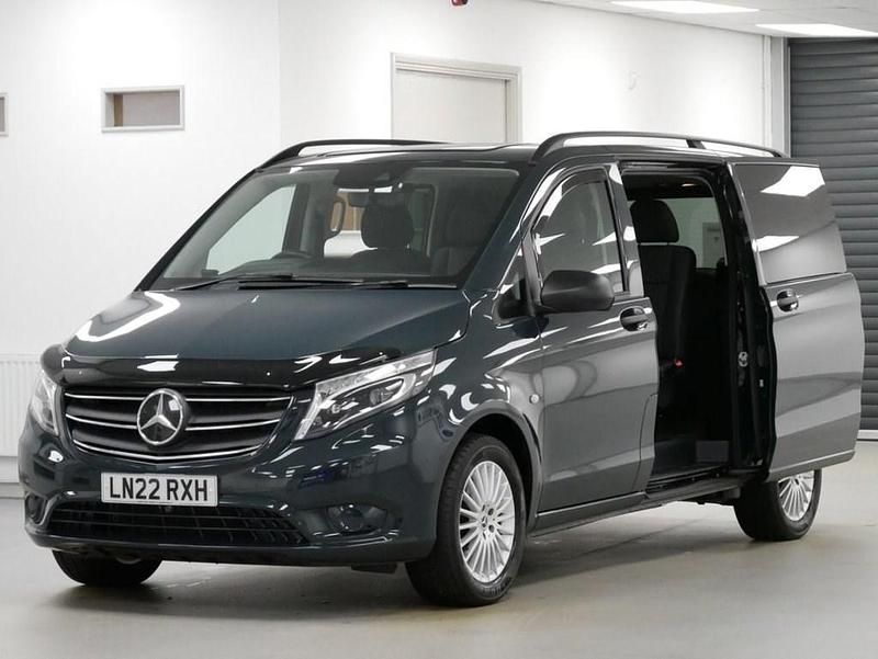 Used Mercedes Vito Premium 190 HP (139 kW) 2022 Green Van
