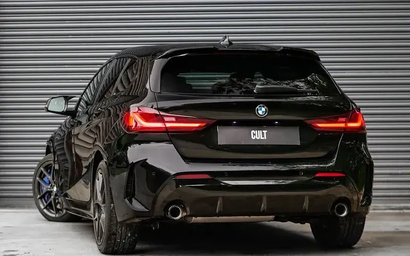 Usado BMW 120 M Sport 190 CV (139 kW) 2024 Negro Utilitario