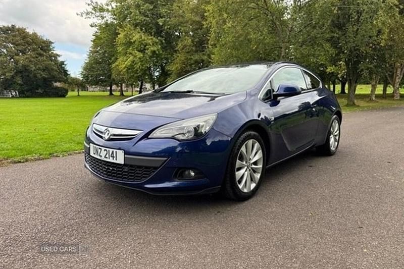 Used Vauxhall Astra GTC SRi 140 HP (102 kW) 2014 Coupe