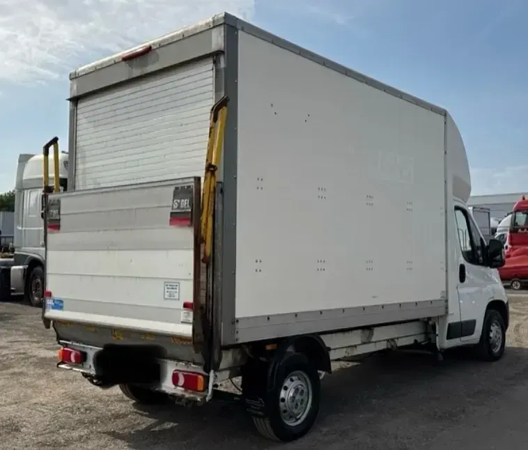 Used Citroën Relay 130 HP (95 kW) 2015 White Van