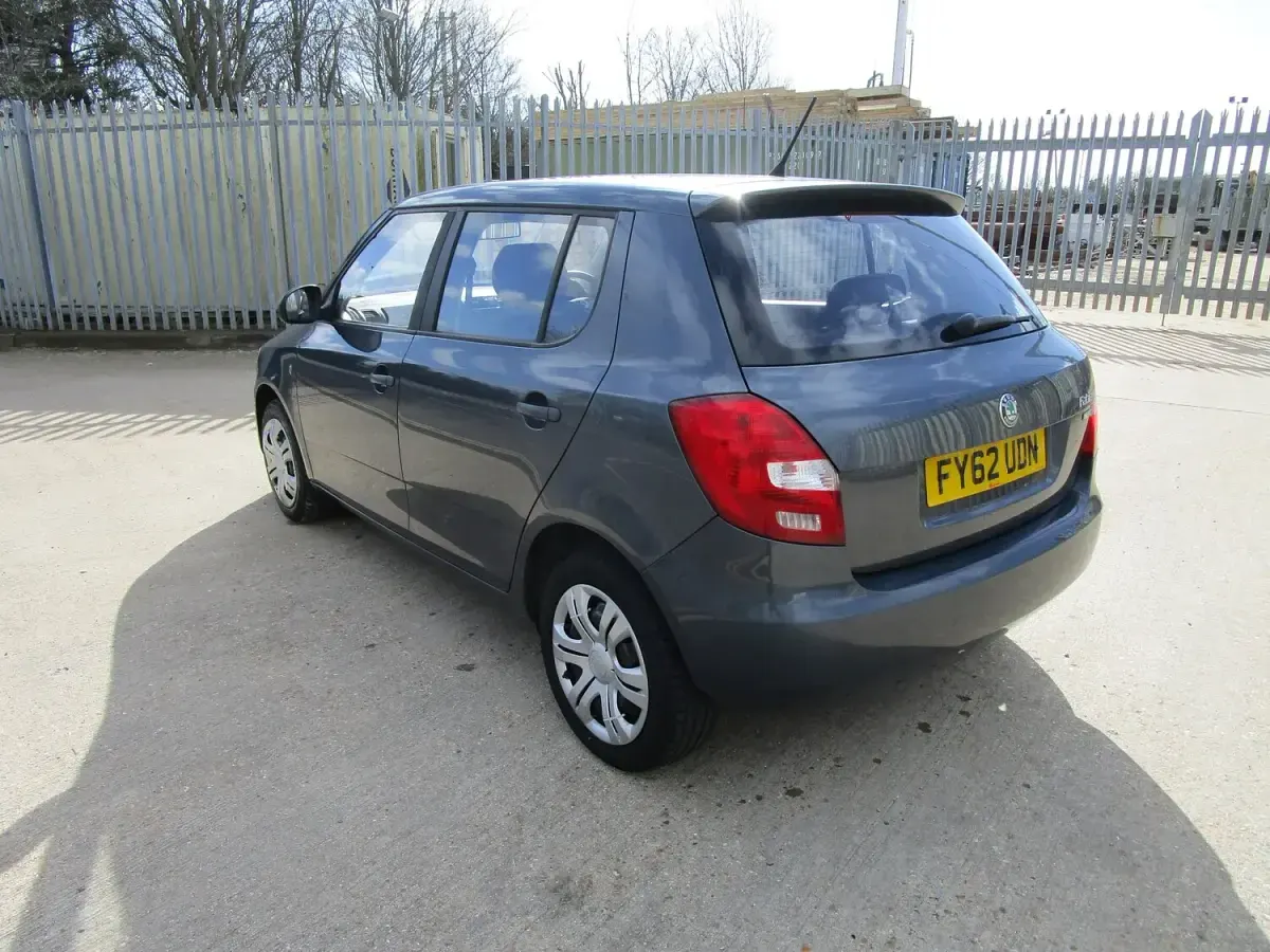 Used Skoda Fabia 90 HP (66 kW) 2012 Grey Hatchback