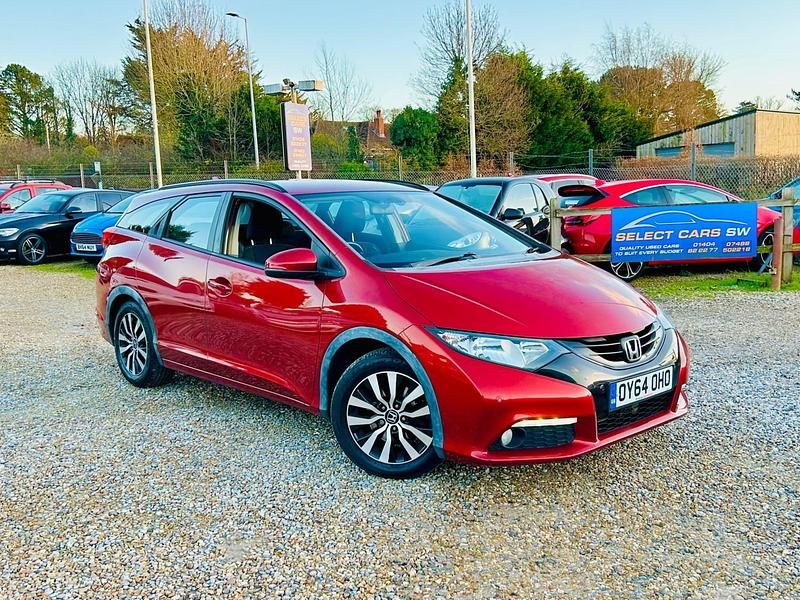 Red Used 2014 Honda Civic SE Plus Estate | £5,295 (Fair price) - Image 1/4