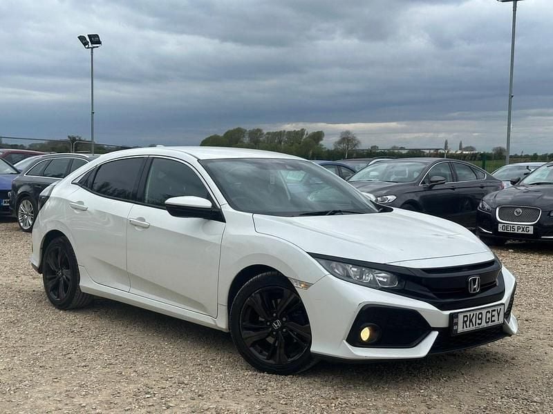 Used Honda Civic SR 2019 White Hatchback