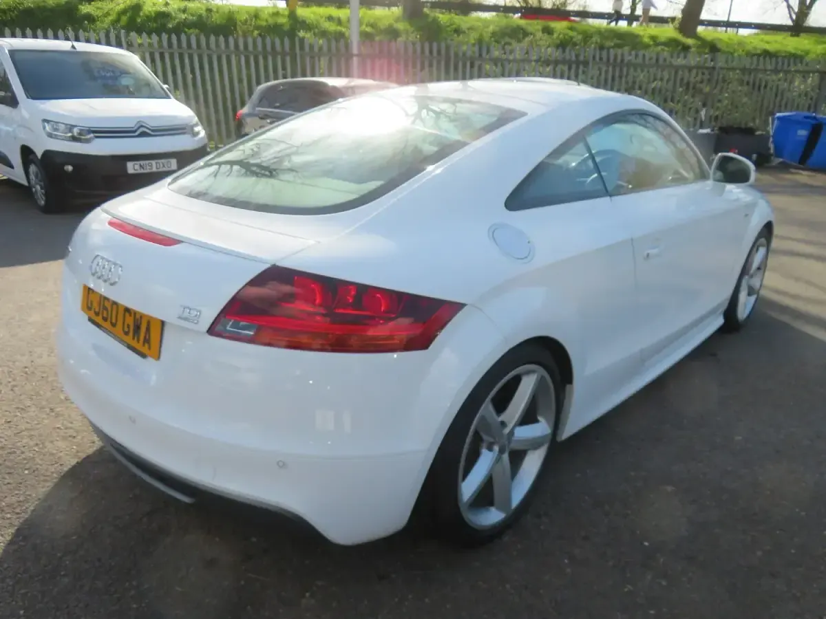 Used Audi TT S-Line 170 HP (125 kW) 2010 White Coupe