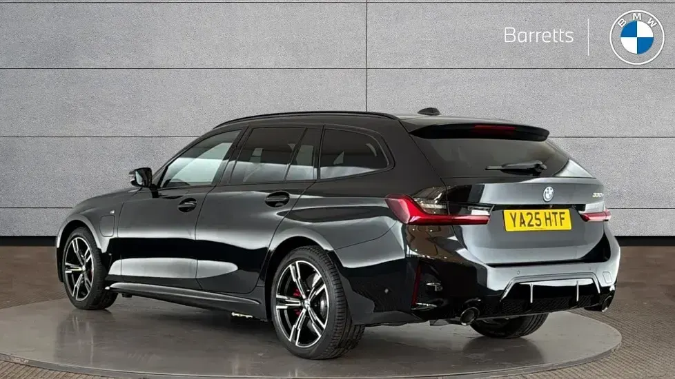 Used BMW 330 M Sport 288 HP (211 kW) 2025 Black Estate