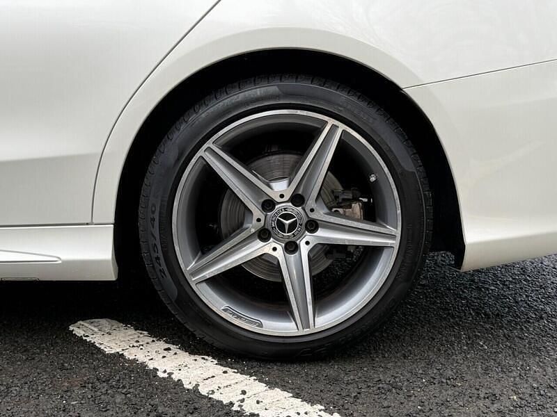 Used Mercedes C250 AMG Line Premium Plus 204 HP (150 kW) 2017 White Estate