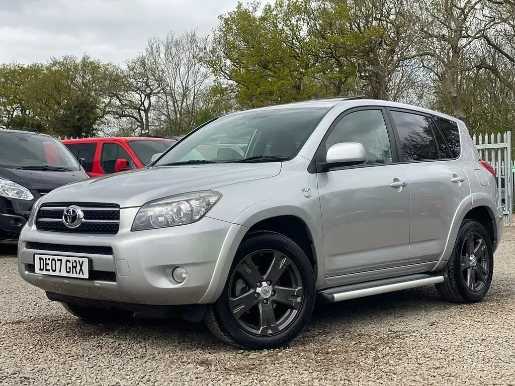 Usado Toyota RAV4 T1 134 HP (98 kW) 2007 Prateado SUV