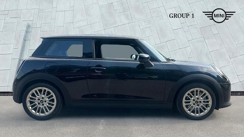 Used Mini Cooper S Hatch 201 HP (147 kW) 2024 Black Hatchback