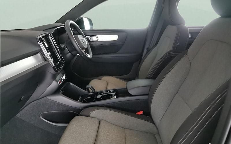 Used Volvo XC40 Plus 211 HP (155 kW) 2023 Grey SUV