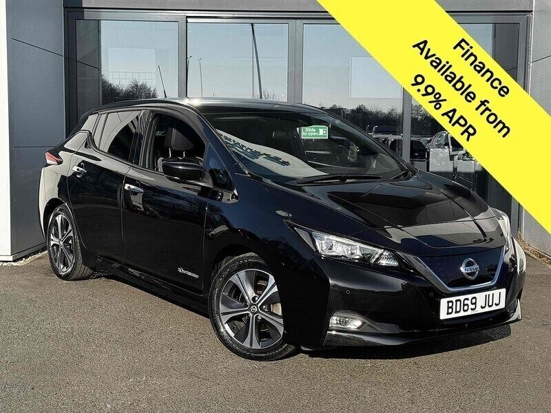 Black Used 2019 Nissan Leaf Tekna Hatchback | £8,795 (Good price) - Image 1/3