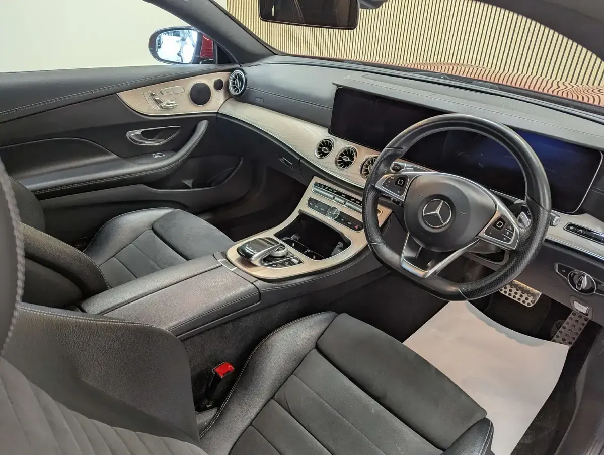 Used Mercedes E300 AMG Line Premium 245 HP (180 kW) 2018 Red Coupe