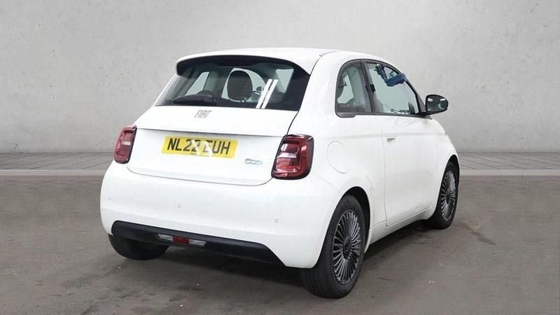 Second-hand Fiat 500e Icon 86 kW (118 CP) 2022 Alb Hatchback