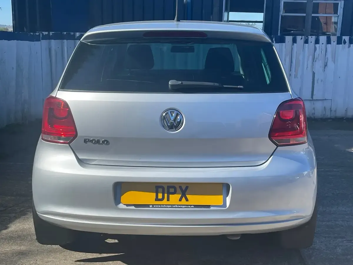 Used VW Polo Match 60 HP (44 kW) 2011 Silver Hatchback