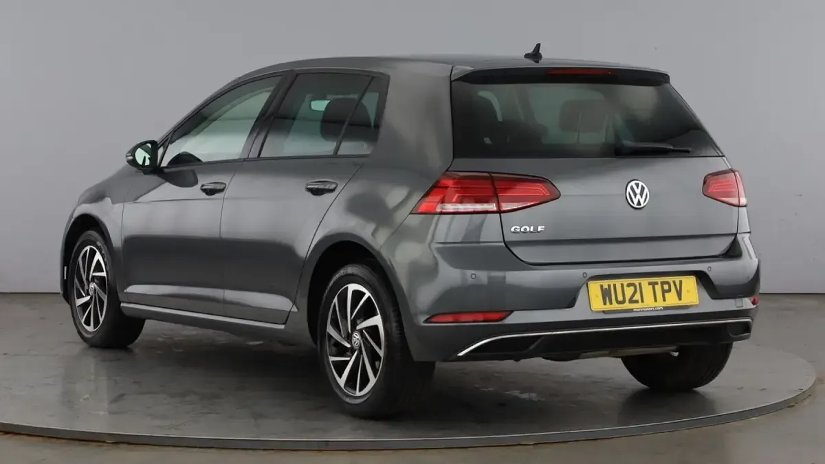 Used VW Golf VII Edition 115 HP (84 kW) 2021 Grey Hatchback