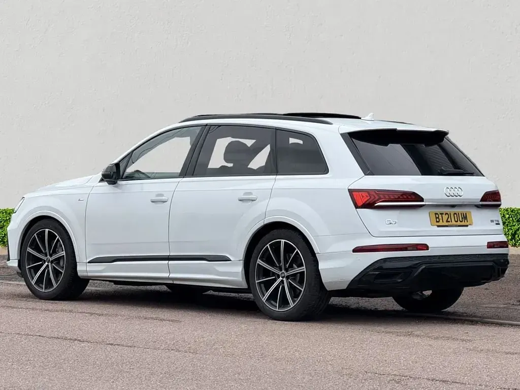 Begagnad Audi Q7 Black Edition 340 HK (250 kW) 2021 Vit SUV