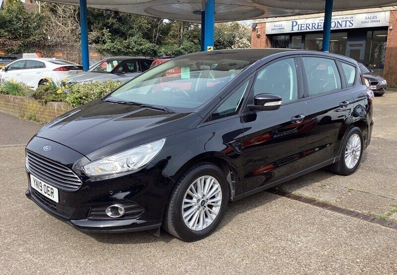Black Used 2019 Ford S-MAX Zetec MPV | £14,995 (Good price) - Image 1/4