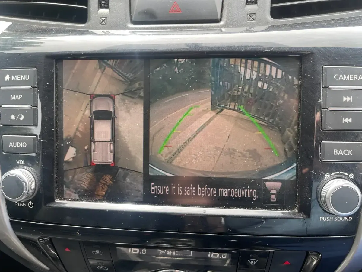 Used Nissan Navara Tekna 190 HP (139 kW) 2019 Grey Pickup