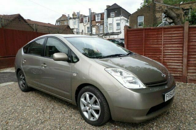 Used Toyota Prius 76 HP (55 kW) 2005 Hatchback