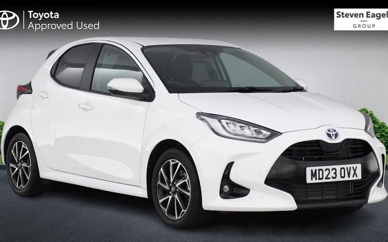New 2025 Toyota Yaris Hybrid Design Hatchback | £19,481 (Good price) - Image 1/3