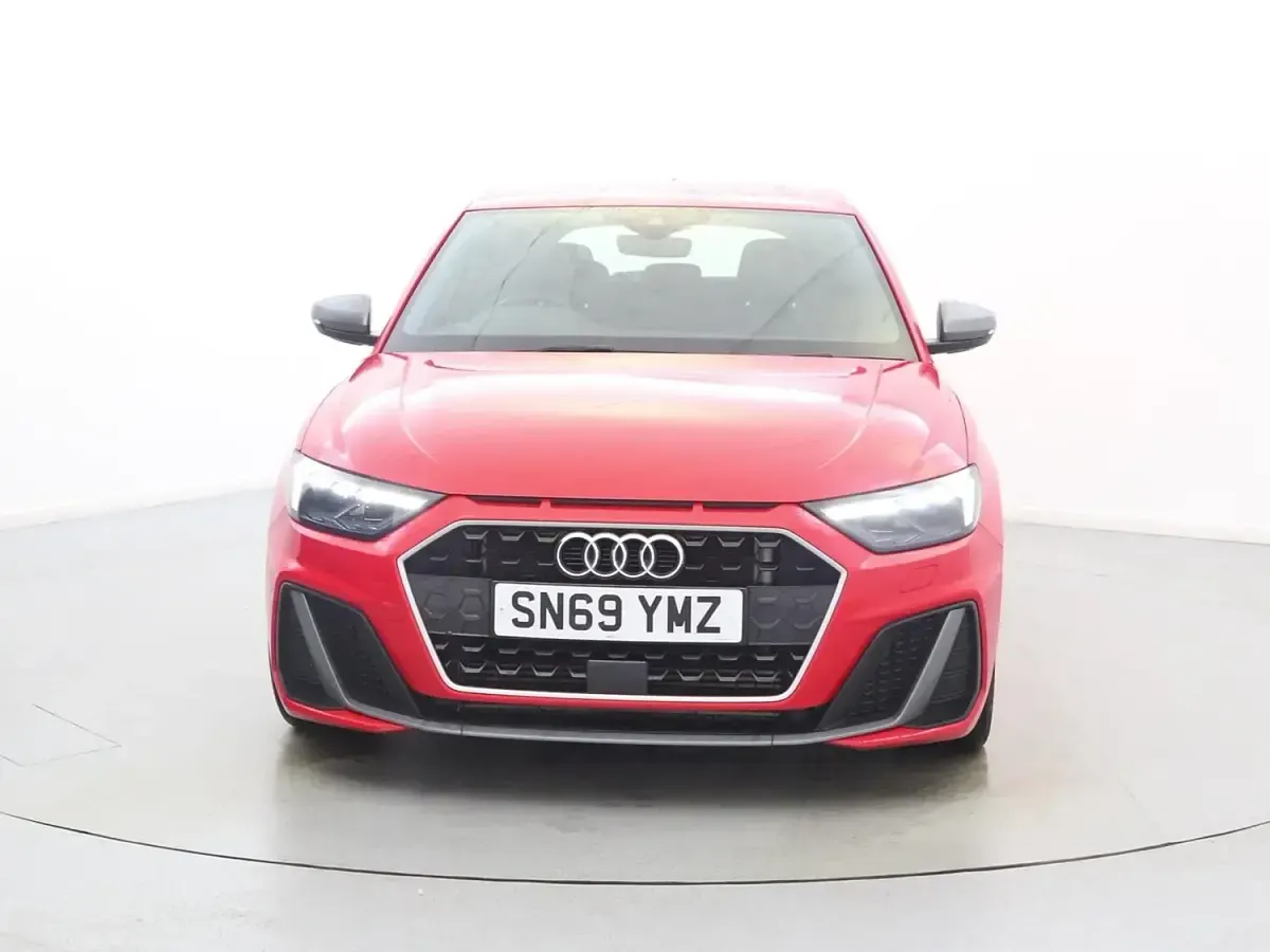 Used Audi A1 Competition 200 HP (147 kW) 2019 Red SUV