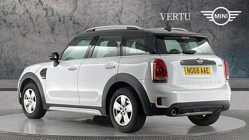 Used Mini Cooper Countryman Classic 134 HP (98 kW) 2019 White SUV