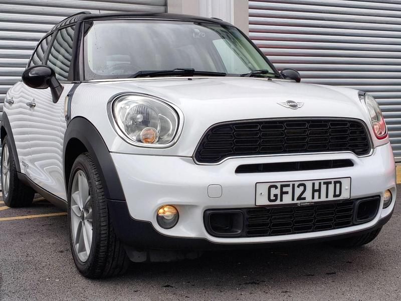 White Used 2012 Mini Cooper SD Countryman SUV | £3,495 (Fair price) - Image 1/4