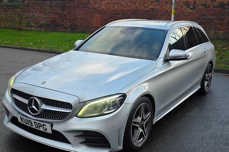 Used Mercedes C220 AMG Line Premium 194 HP (142 kW) 2019 Silver Estate