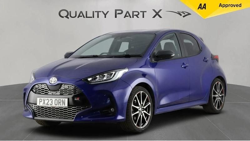 Used Toyota Yaris Hybrid Sport 2023 Blue Hatchback