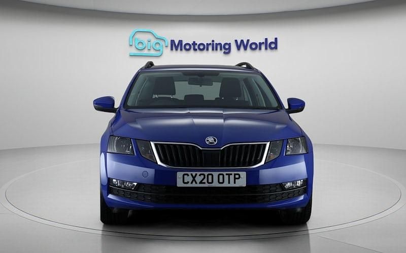 Used Skoda Octavia SE Drive 150 HP (110 kW) 2020 Blue Estate