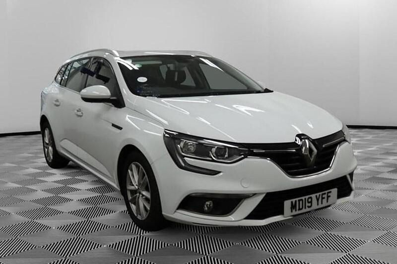 Used 2019 Renault Mégane IV Play Estate | £7,190 (Good price) - Image 1/1