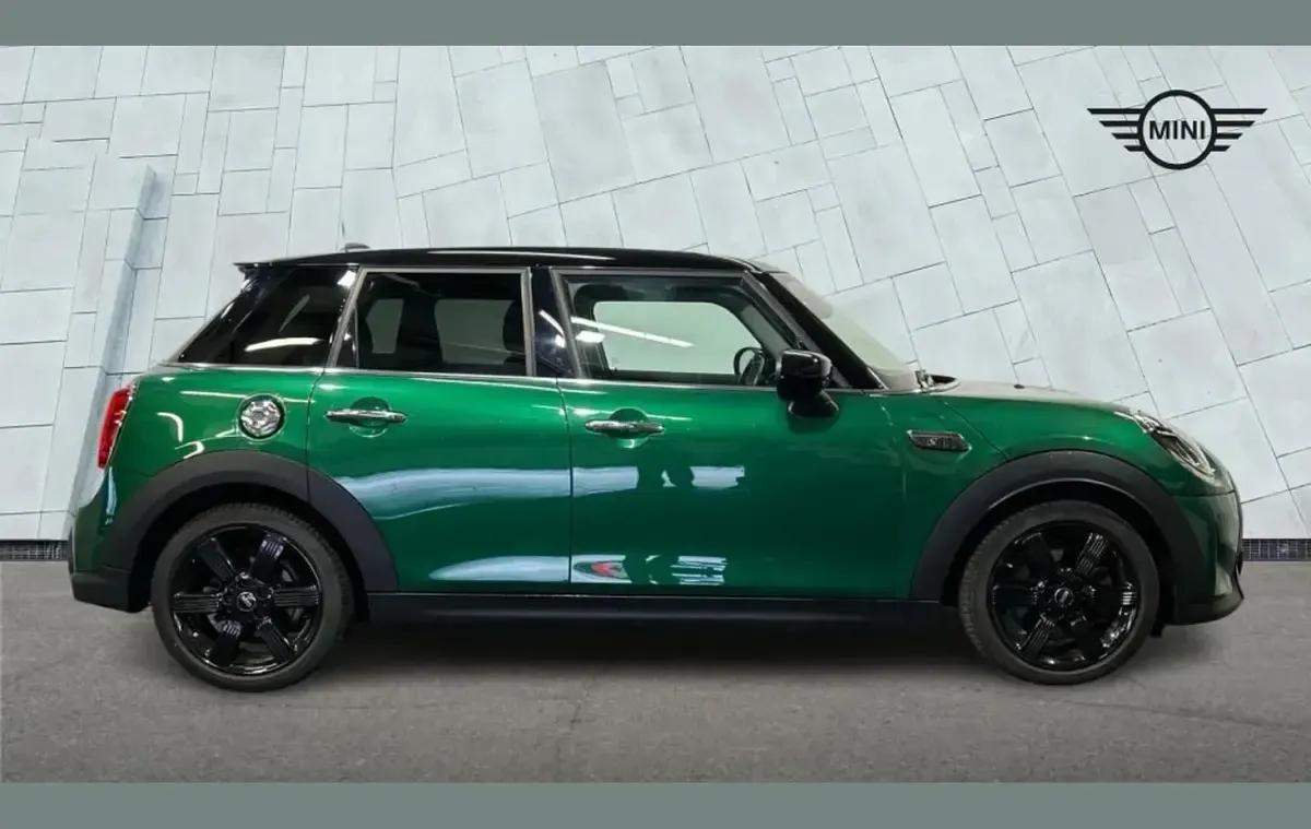 Used Mini Cooper S Comfort 176 HP (129 kW) 2024 Green Hatchback