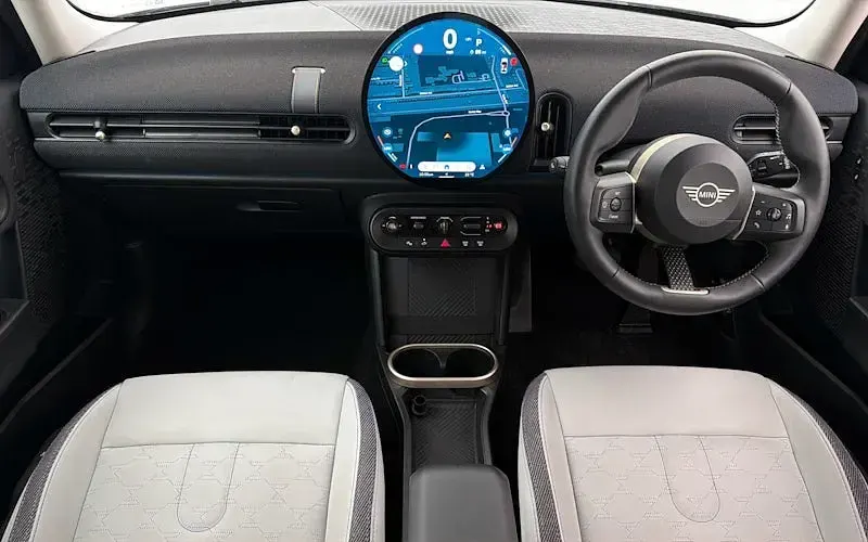 Used Mini Cooper Classic 156 HP (114 kW) 2024 Silver Hatchback