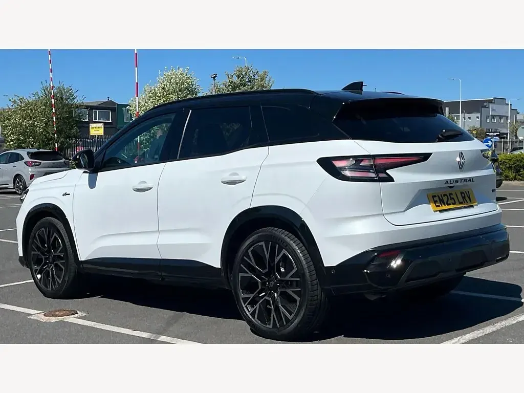 Usado Renault Austral Techno Esprit Alpine 200 HP (147 kW) 2025 Branco SUV
